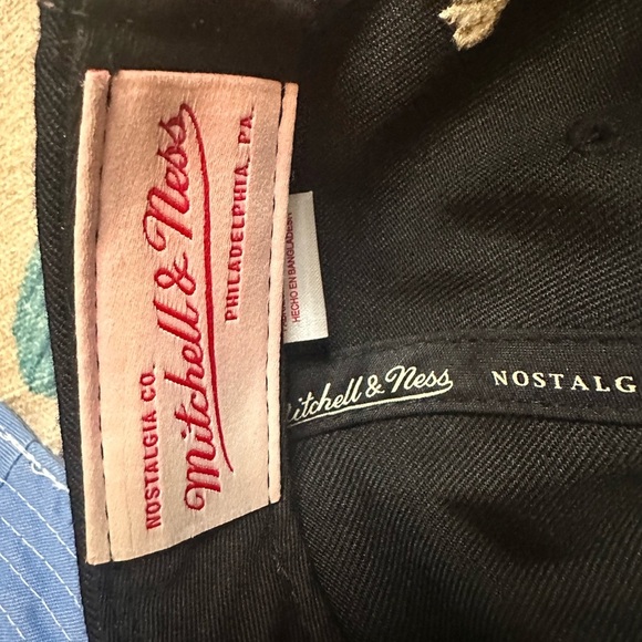 Mitchell & Ness Black and Cream Penguins Snapback Hat - Picture 2 of 3